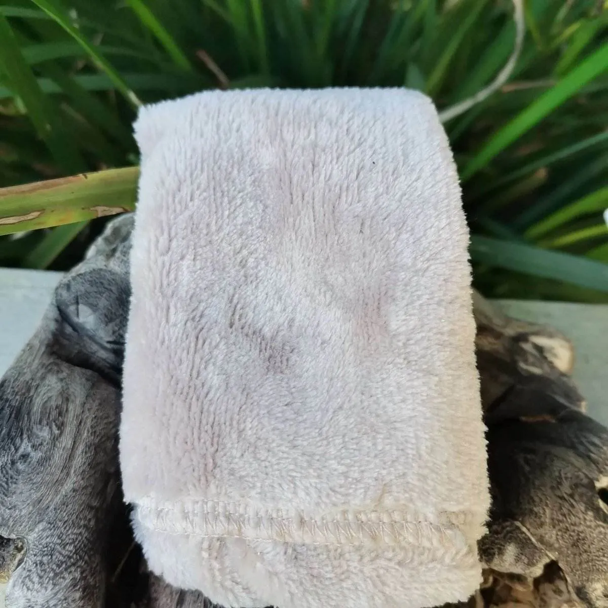 FACE: Magic Cloth