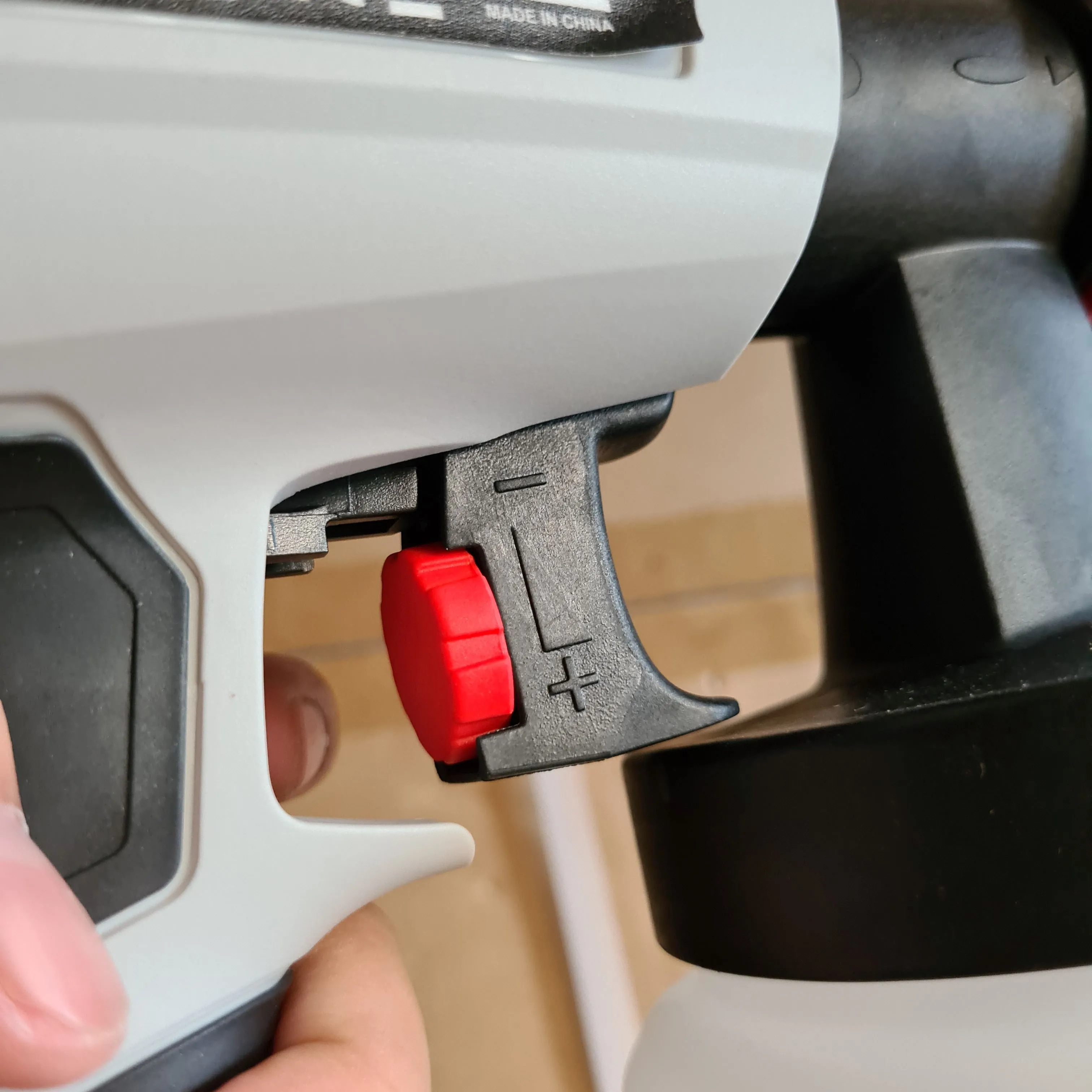 Joustmax Cordless Spray Gun 24V 2.0 Ah | Model : SGE-JST81018